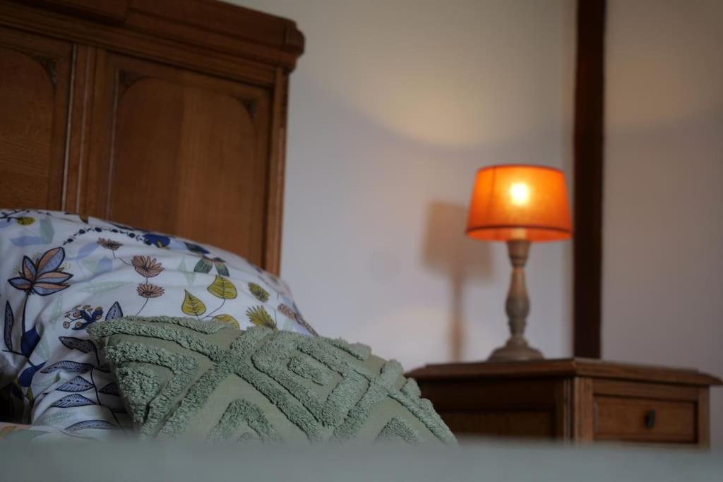 Gite La Dame Au Lit Gite A La Ferme Momignies Exterior photo